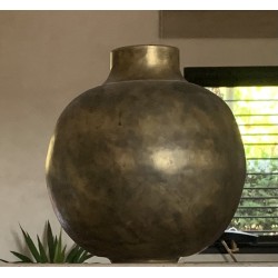 Vase boule en laiton